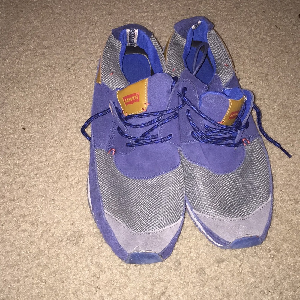 Levi’s casual shoes